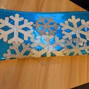 Julie Mollo snowflakes clutch